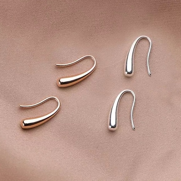 Mejuri Jewelry - Rose gold minimal earrings - 925 sterling silver effortless chic everyday wear